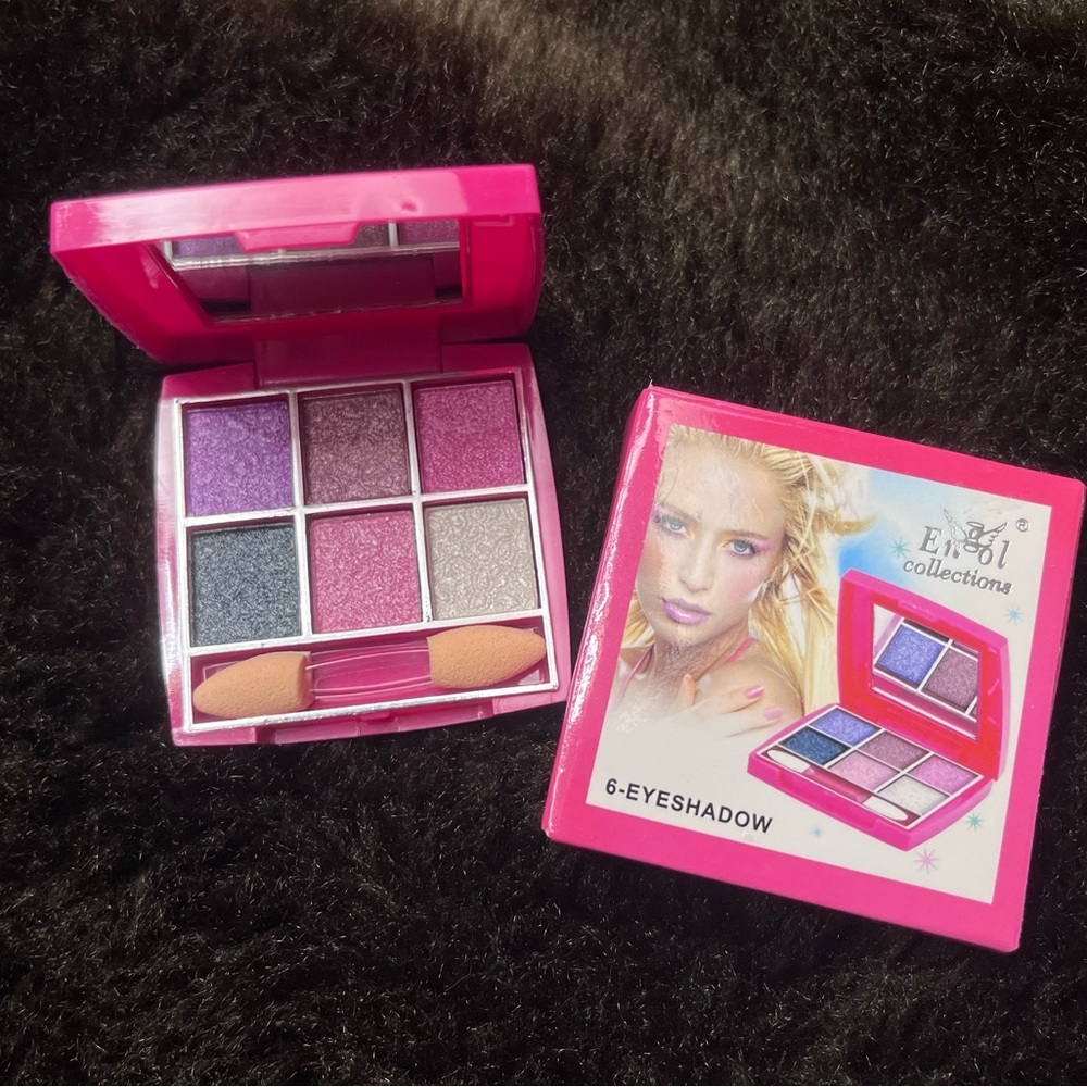 Mini eyeshadow palette